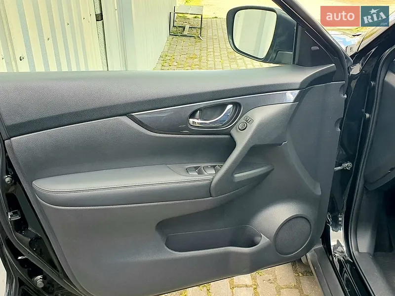 Nissan Rogue 2019 VIN KNMAT2MT7KP543903 фото оголошення 31 з 104