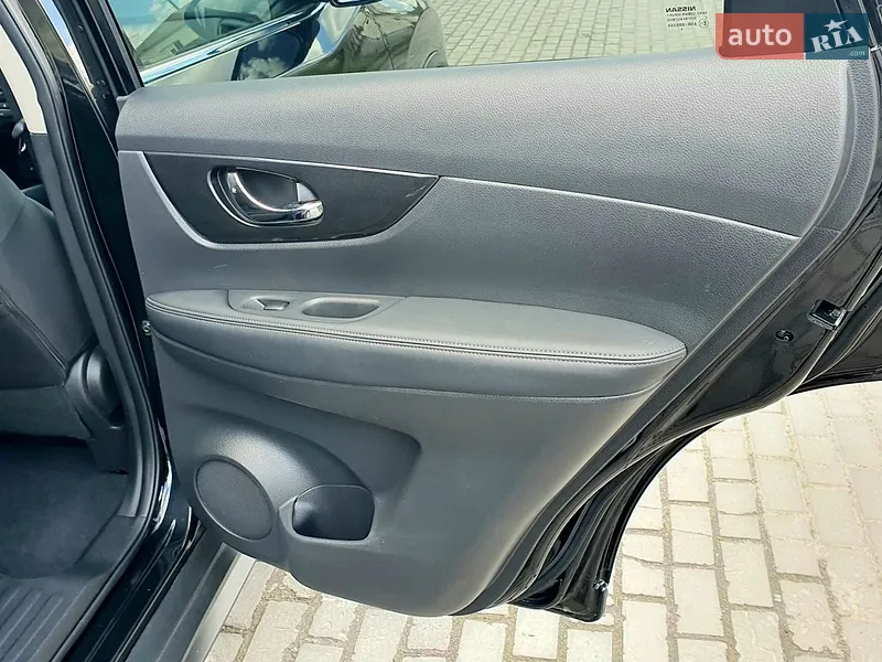 Nissan Rogue 2019 VIN KNMAT2MT7KP543903 фото оголошення 37 з 104