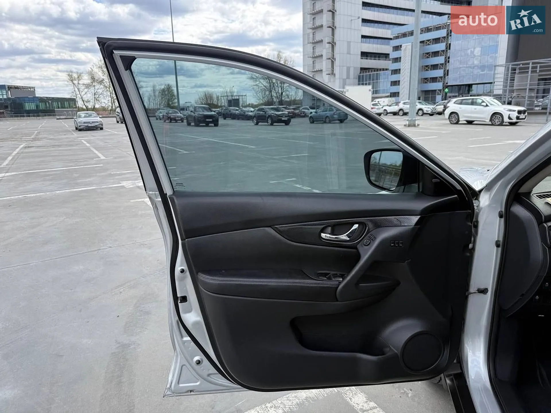 2017 Nissan Rogue - мініатюра 40