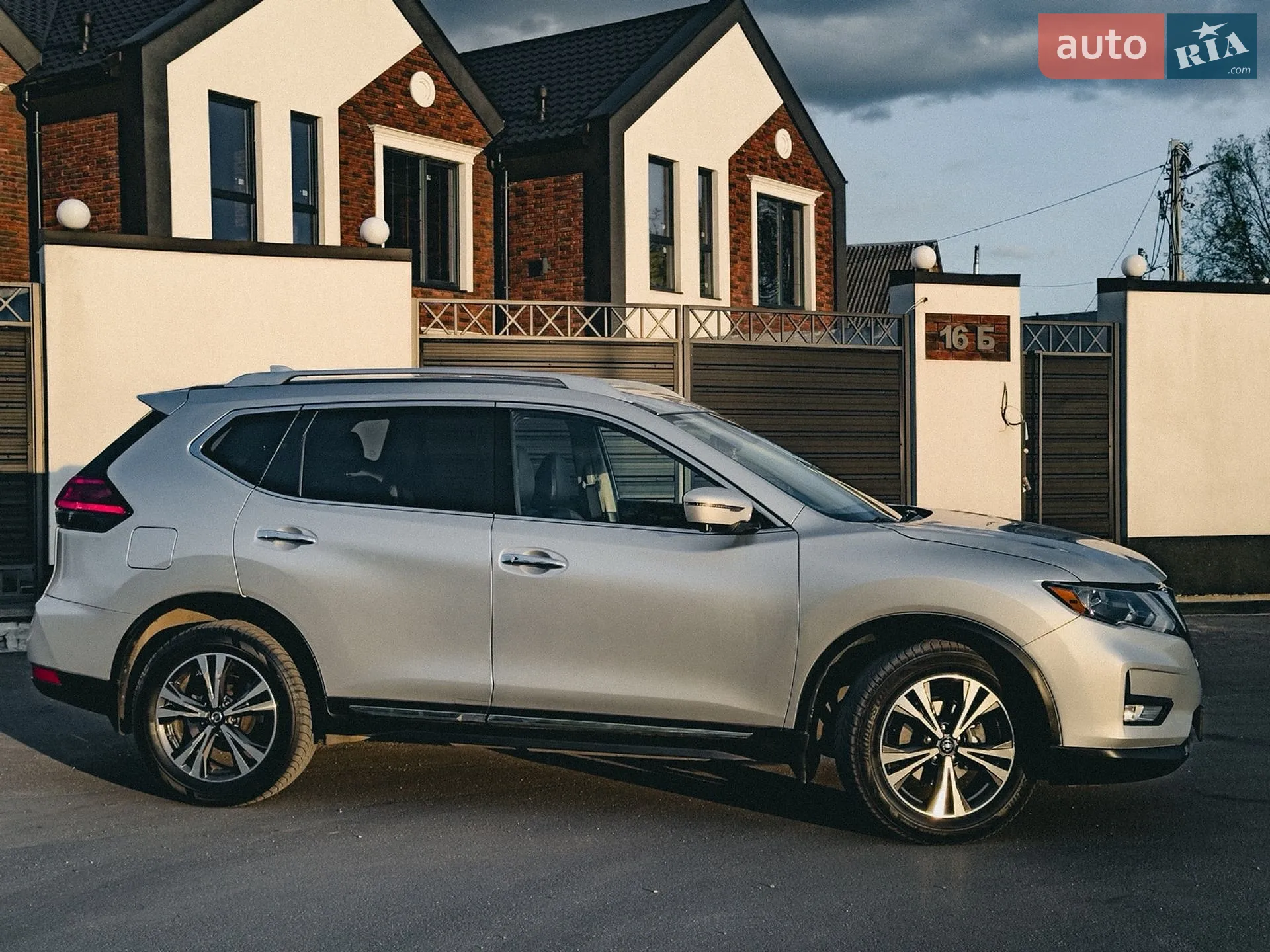 2017 Nissan Rogue - мініатюра 5
