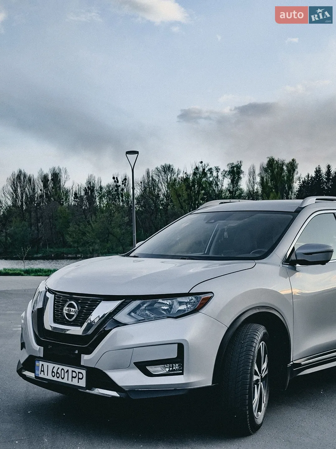 2017 Nissan Rogue - мініатюра 4