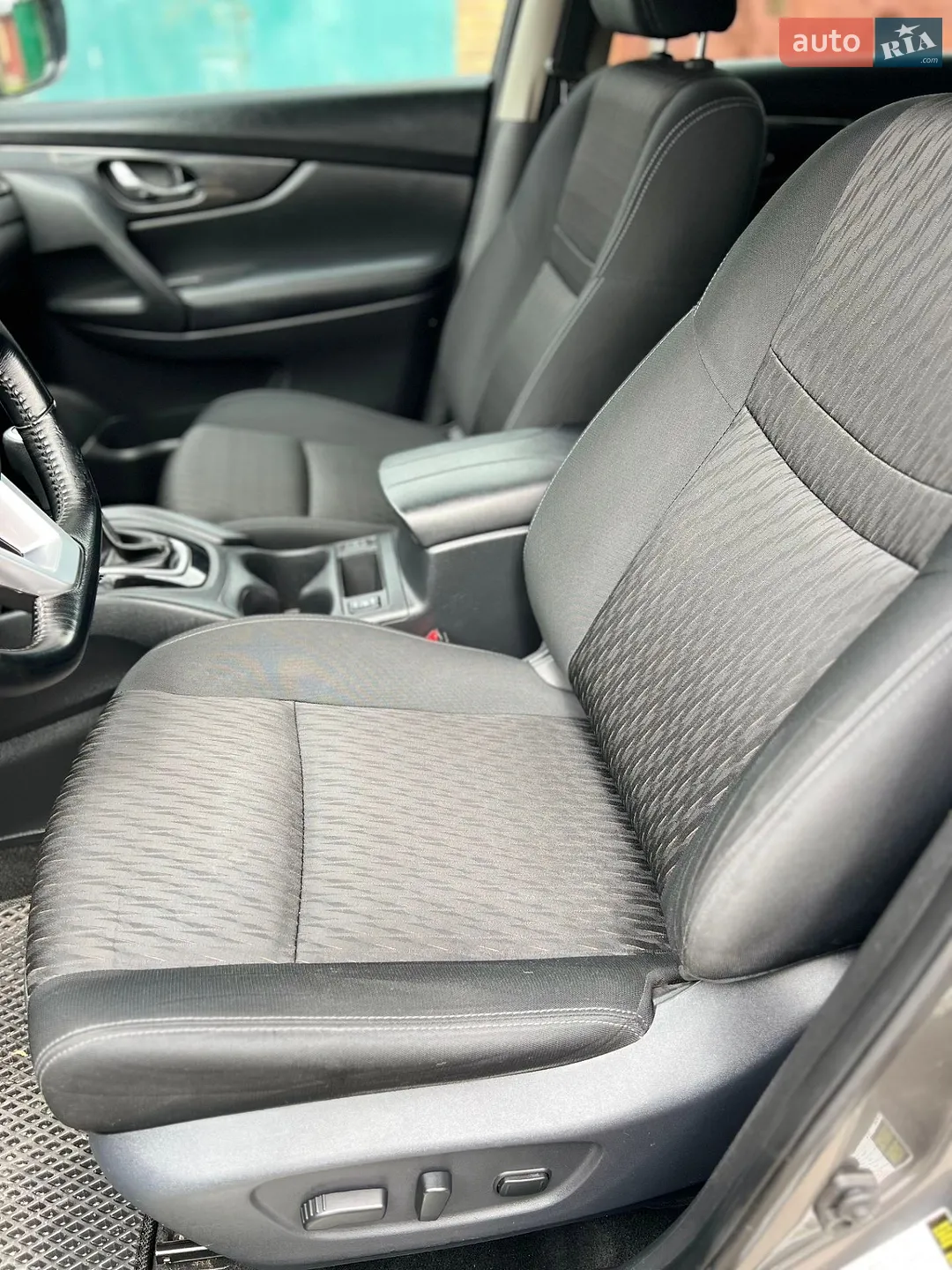 2017 Nissan Rogue - мініатюра 14