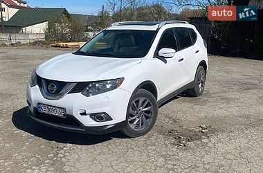 Внедорожник / Кроссовер Nissan Rogue 2015 в Ивано-Франковске