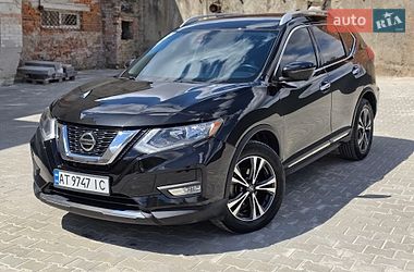Внедорожник / Кроссовер Nissan Rogue 2018 в Тернополе