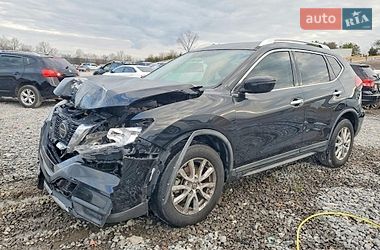 Внедорожник / Кроссовер Nissan Rogue 2017 в Львове