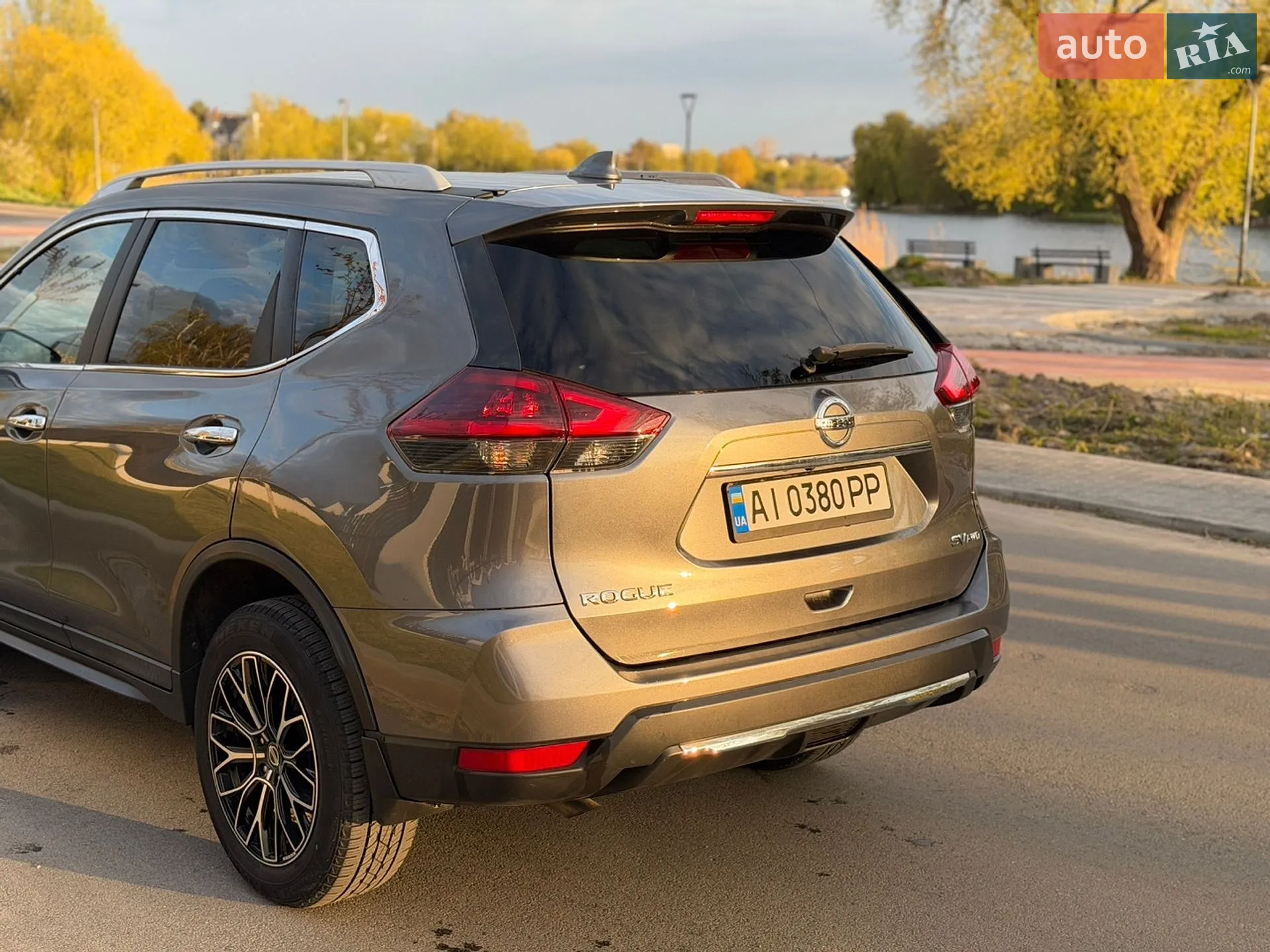 2018 Nissan Rogue - мініатюра 6