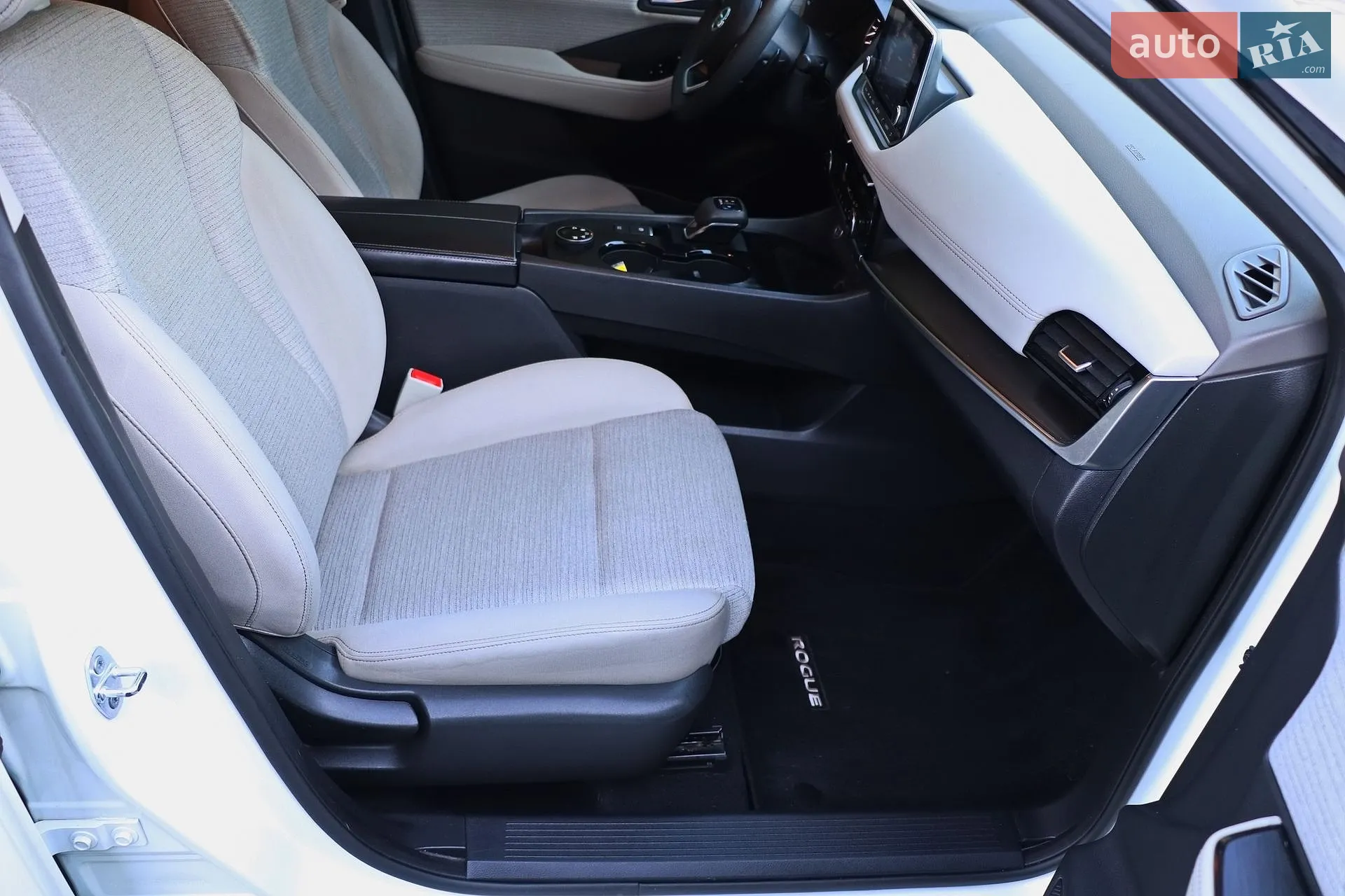 2021 Nissan Rogue - мініатюра 23