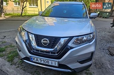 Внедорожник / Кроссовер Nissan Rogue 2017 в Киеве
