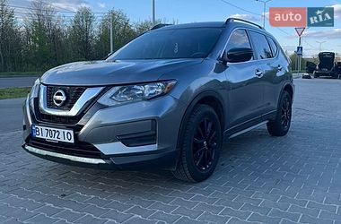 Внедорожник / Кроссовер Nissan Rogue 2017 в Полтаве