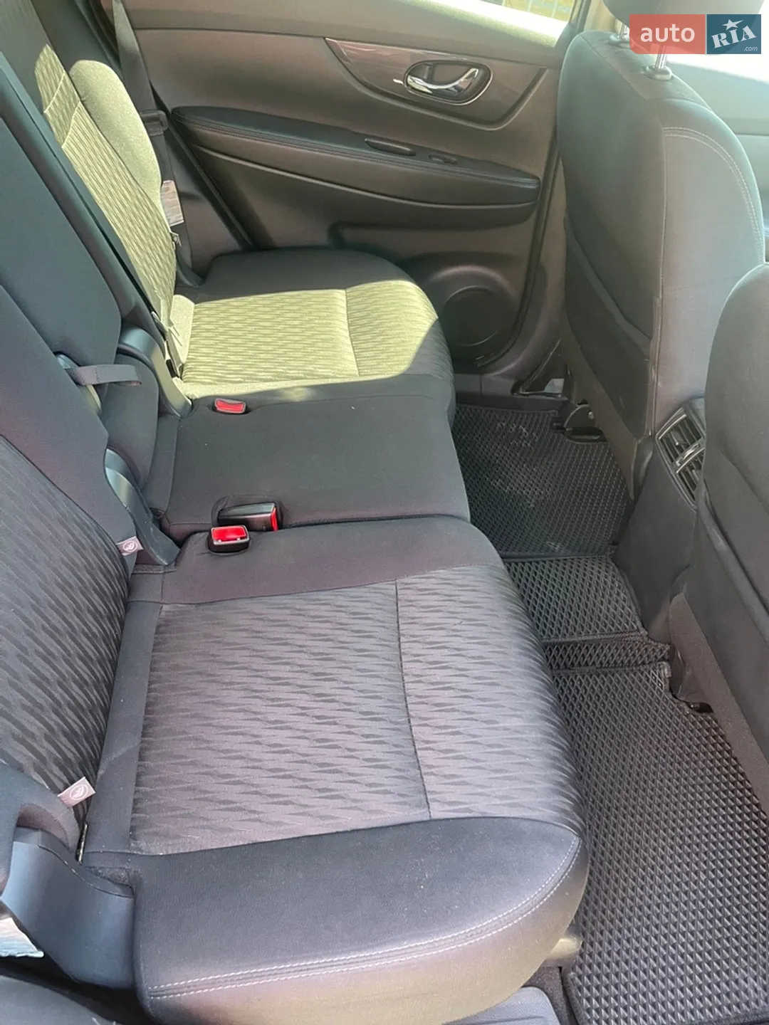 2019 Nissan Rogue - мініатюра 9