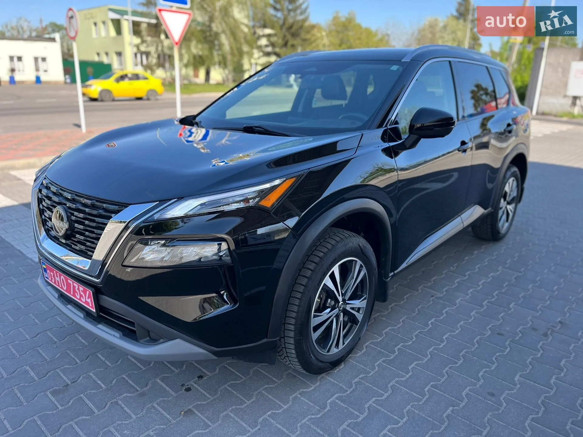 2021 Nissan Rogue - фото 1