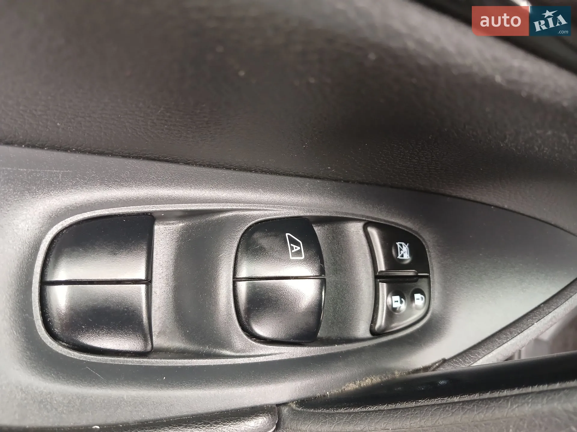 2018 Nissan Rogue - мініатюра 7