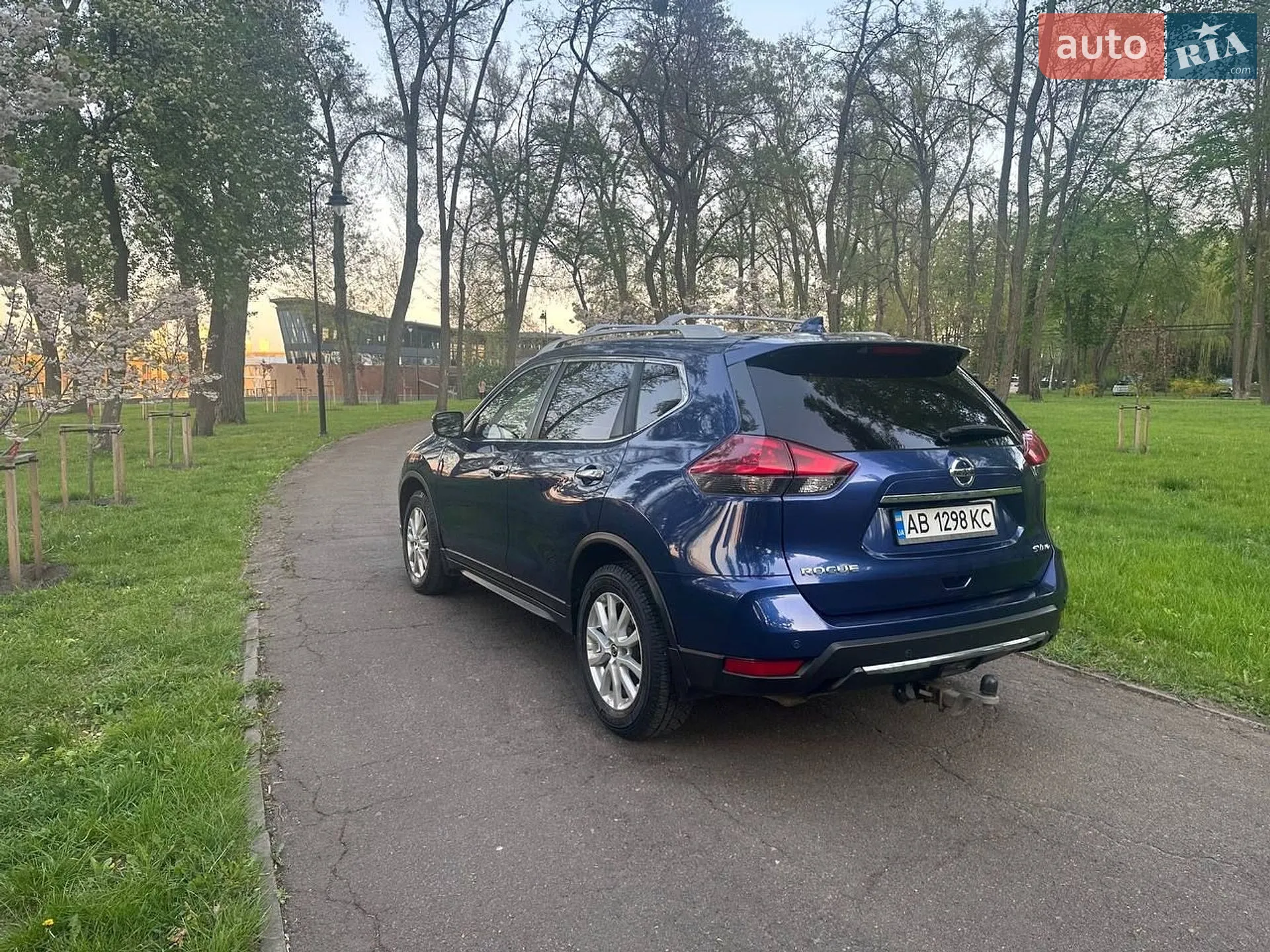 2019 Nissan Rogue - мініатюра 4