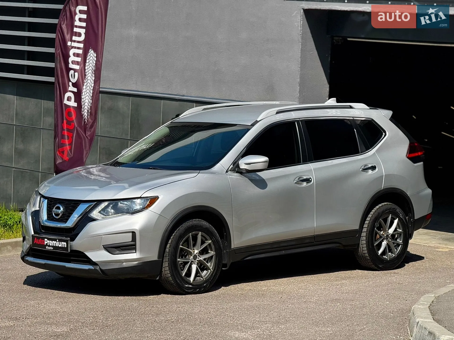 2017 Nissan Rogue - мініатюра 3