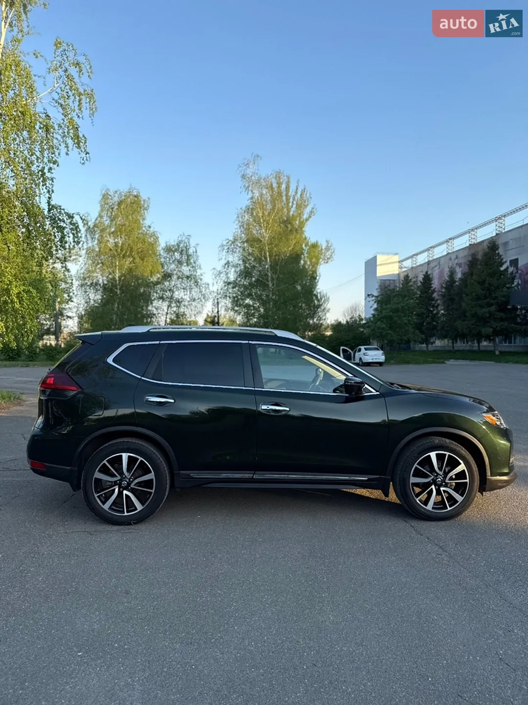 2019 Nissan Rogue - мініатюра 10