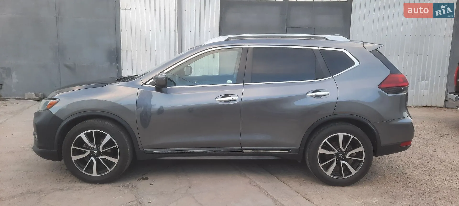 2019 Nissan Rogue - мініатюра 2