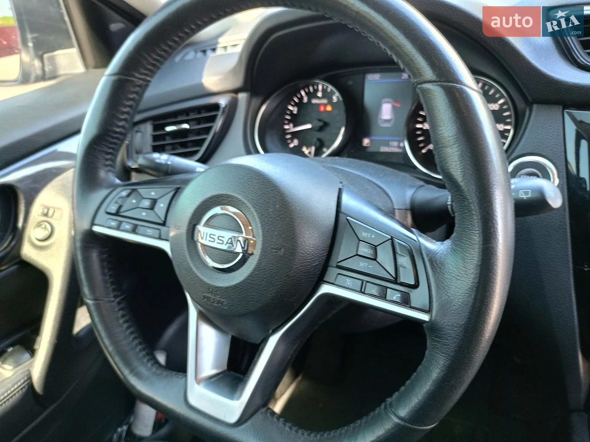 2017 Nissan Rogue - мініатюра 15