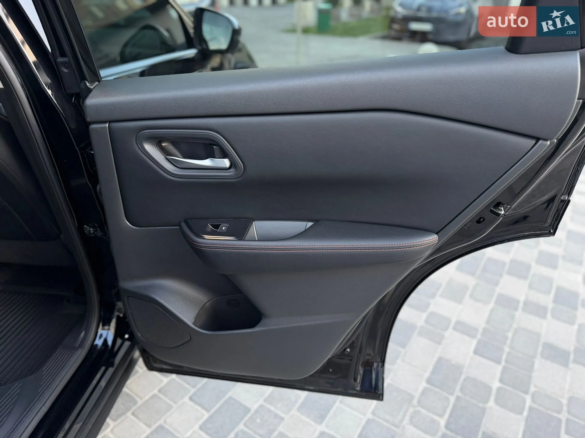 2025 Nissan Rogue - мініатюра 37
