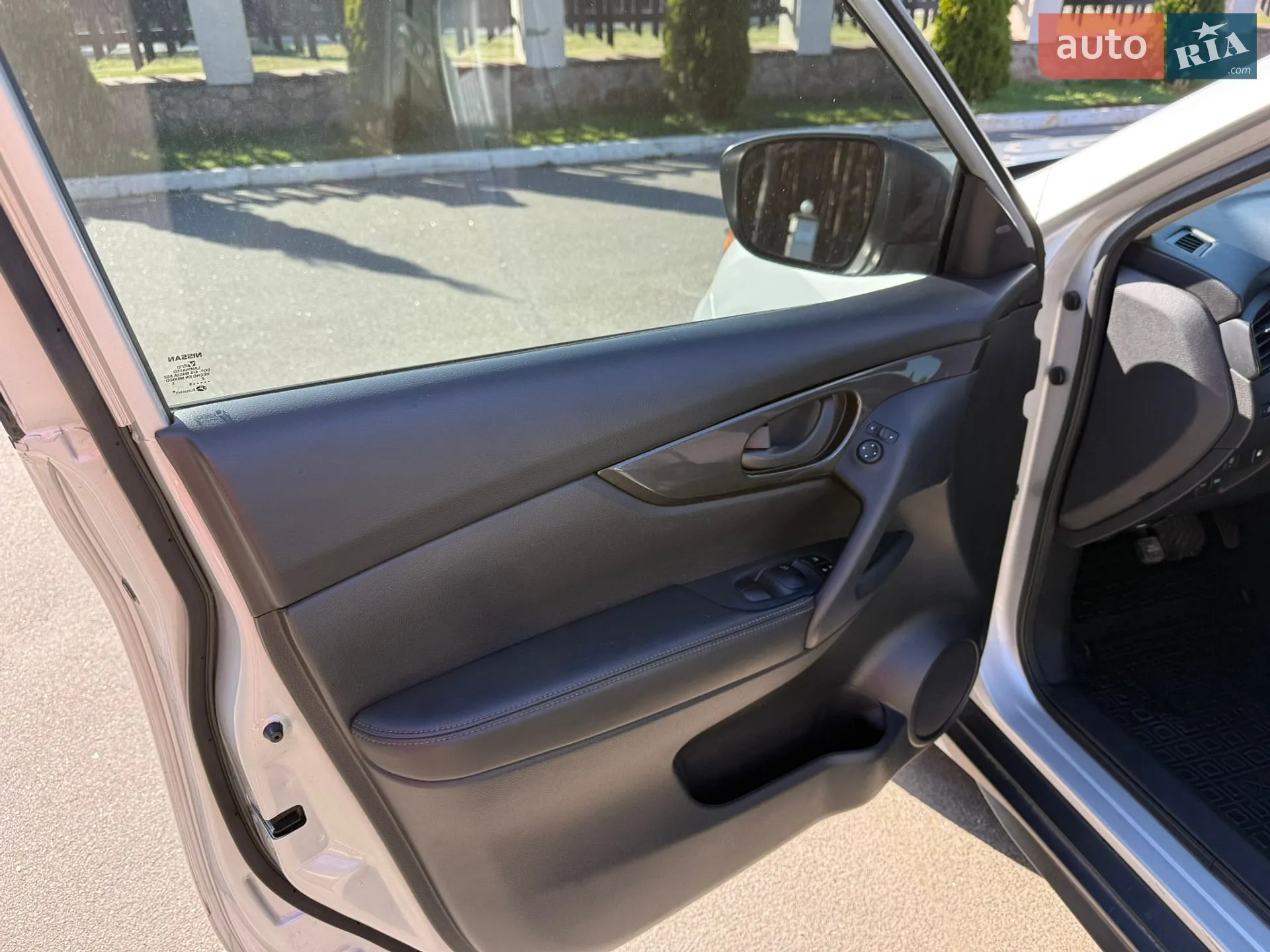 2019 Nissan Rogue - мініатюра 15