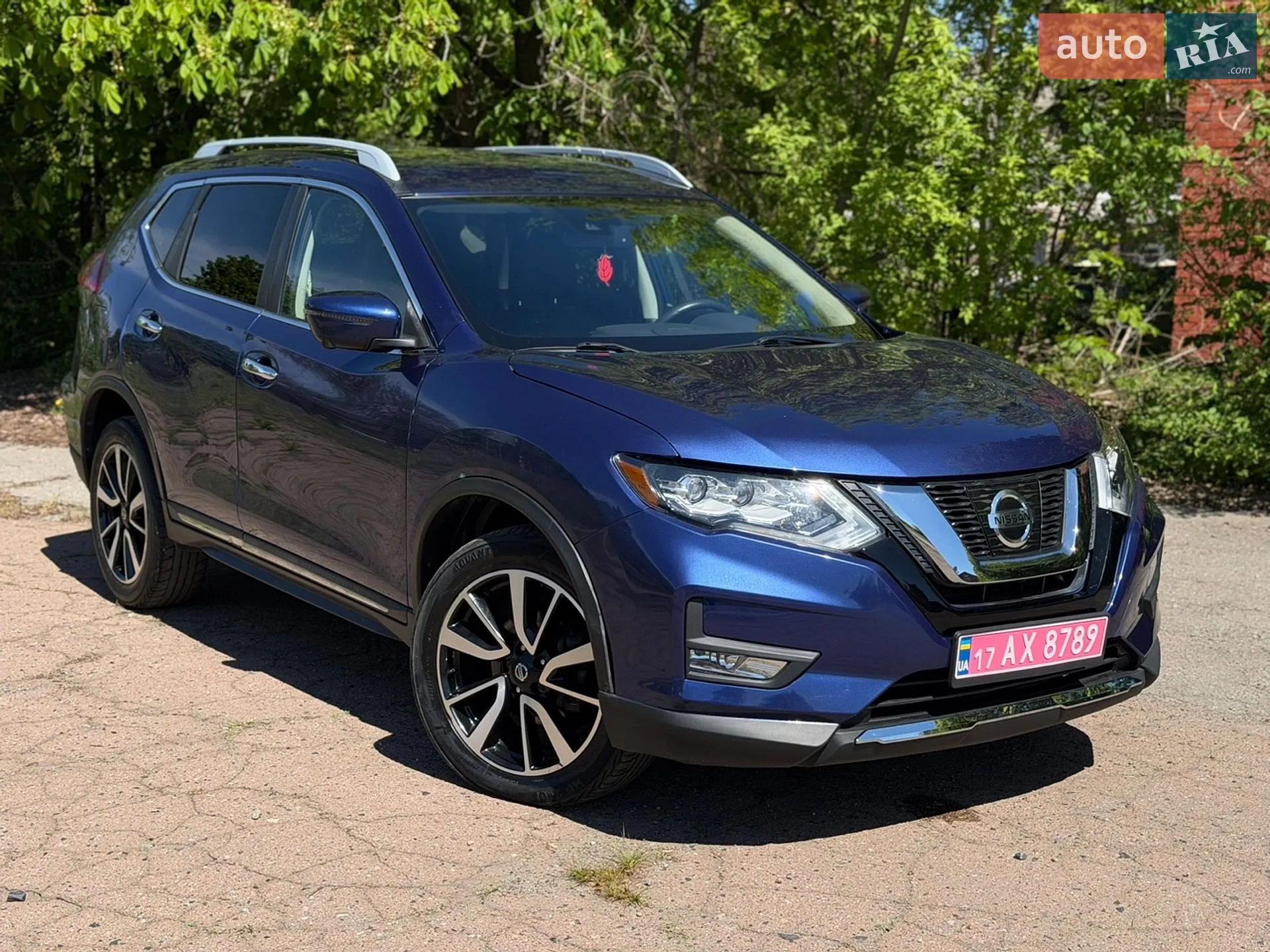 2019 Nissan Rogue - мініатюра 2