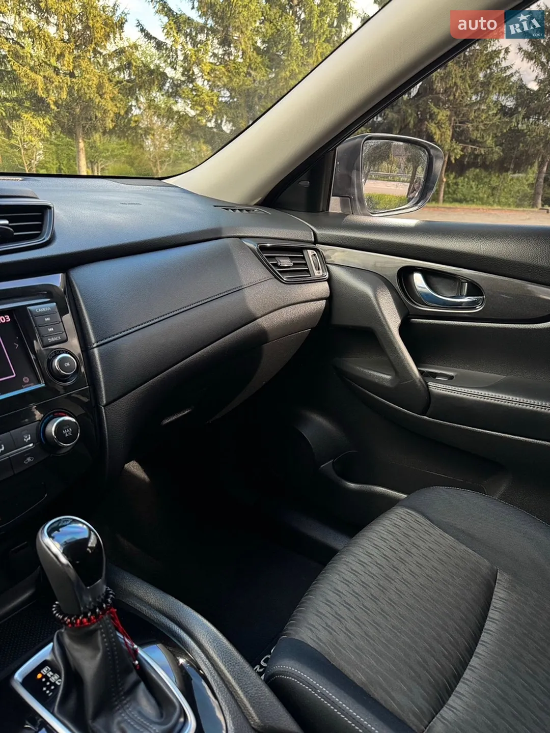 2017 Nissan Rogue - мініатюра 28