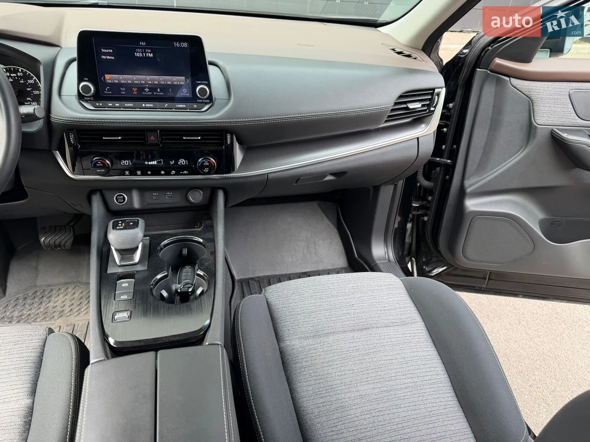 2022 Nissan Rogue - мініатюра 23