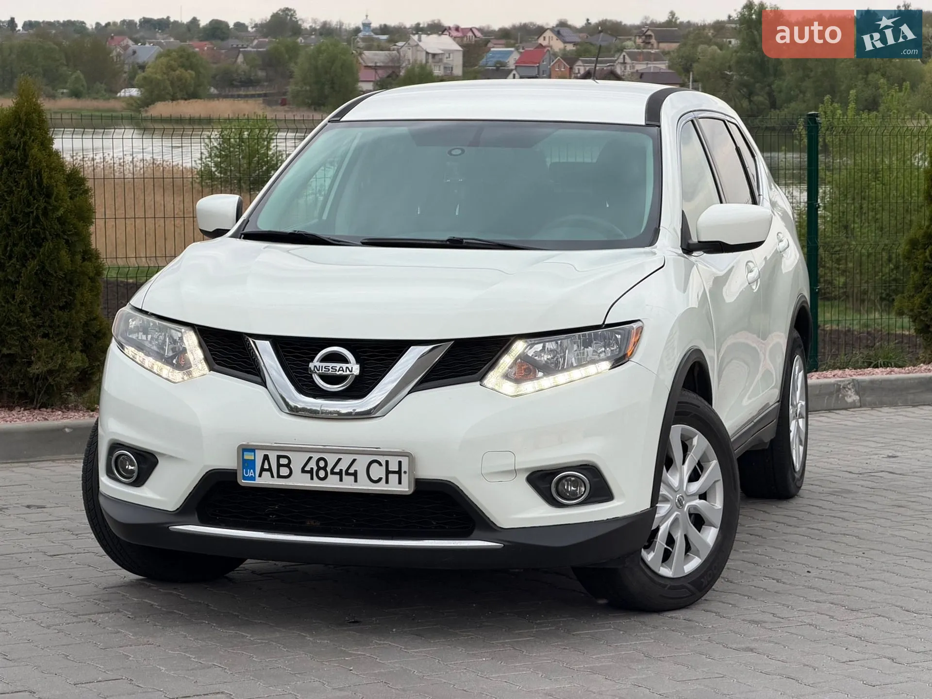 2016 Nissan Rogue - мініатюра 2