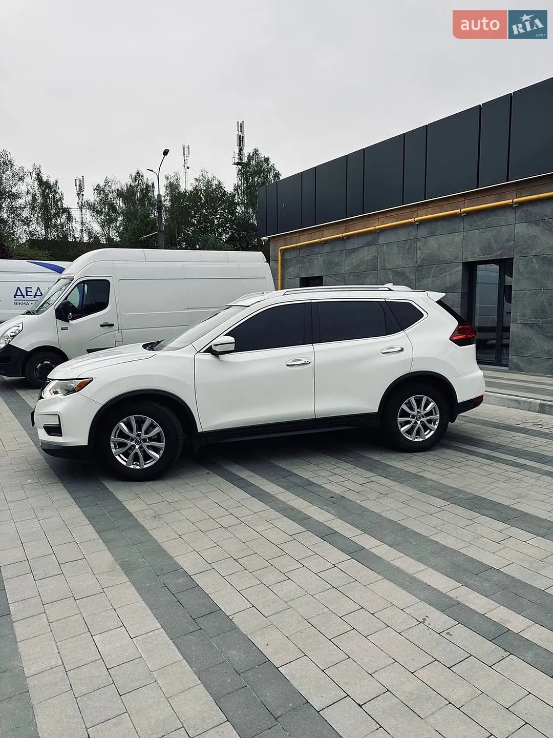 2017 Nissan Rogue - мініатюра 2