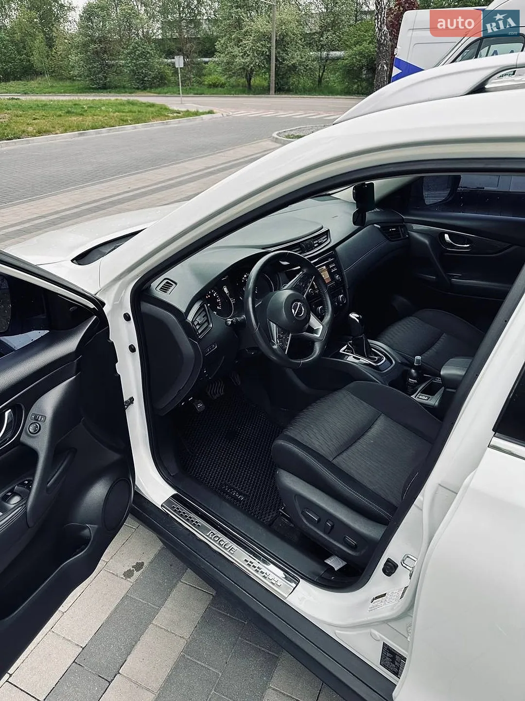 2017 Nissan Rogue - мініатюра 19