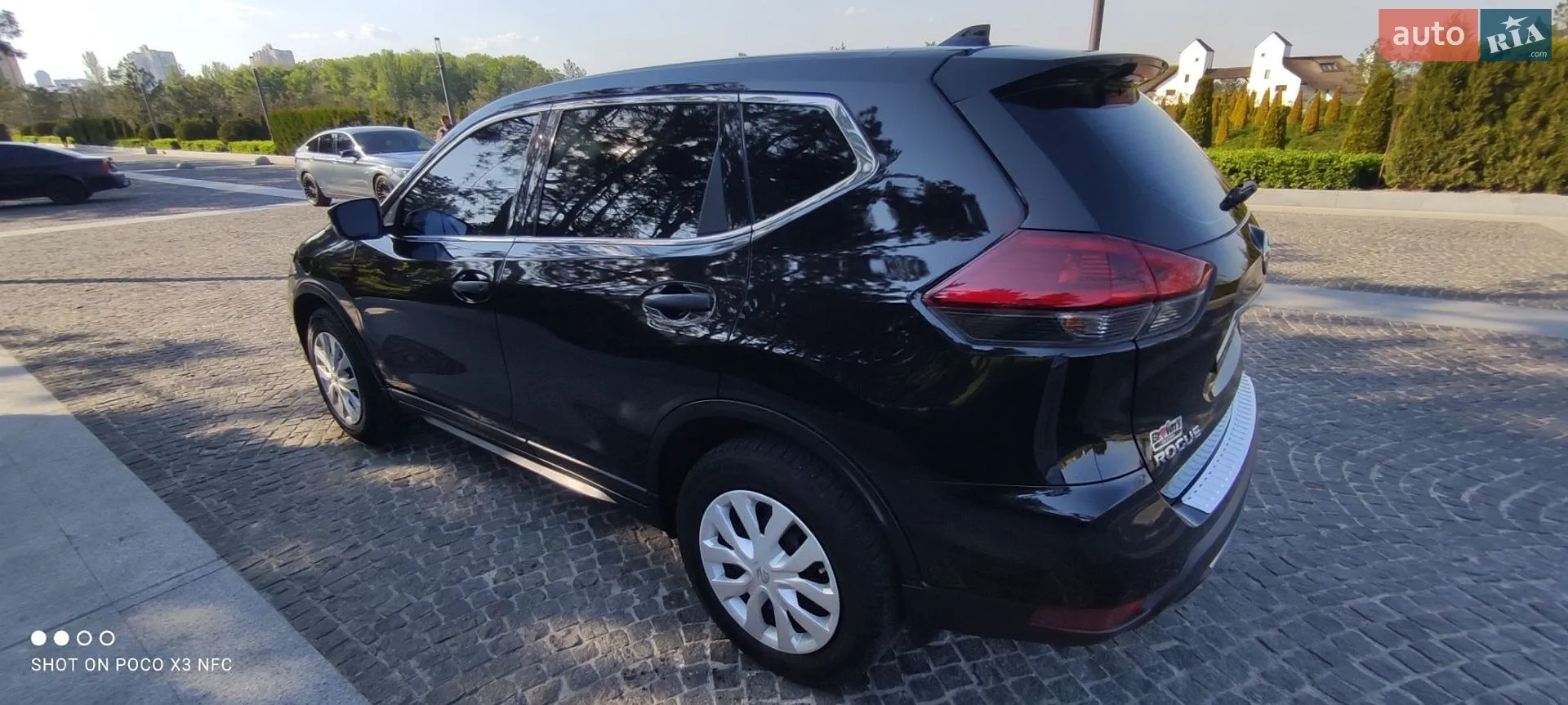 2018 Nissan Rogue - мініатюра 2