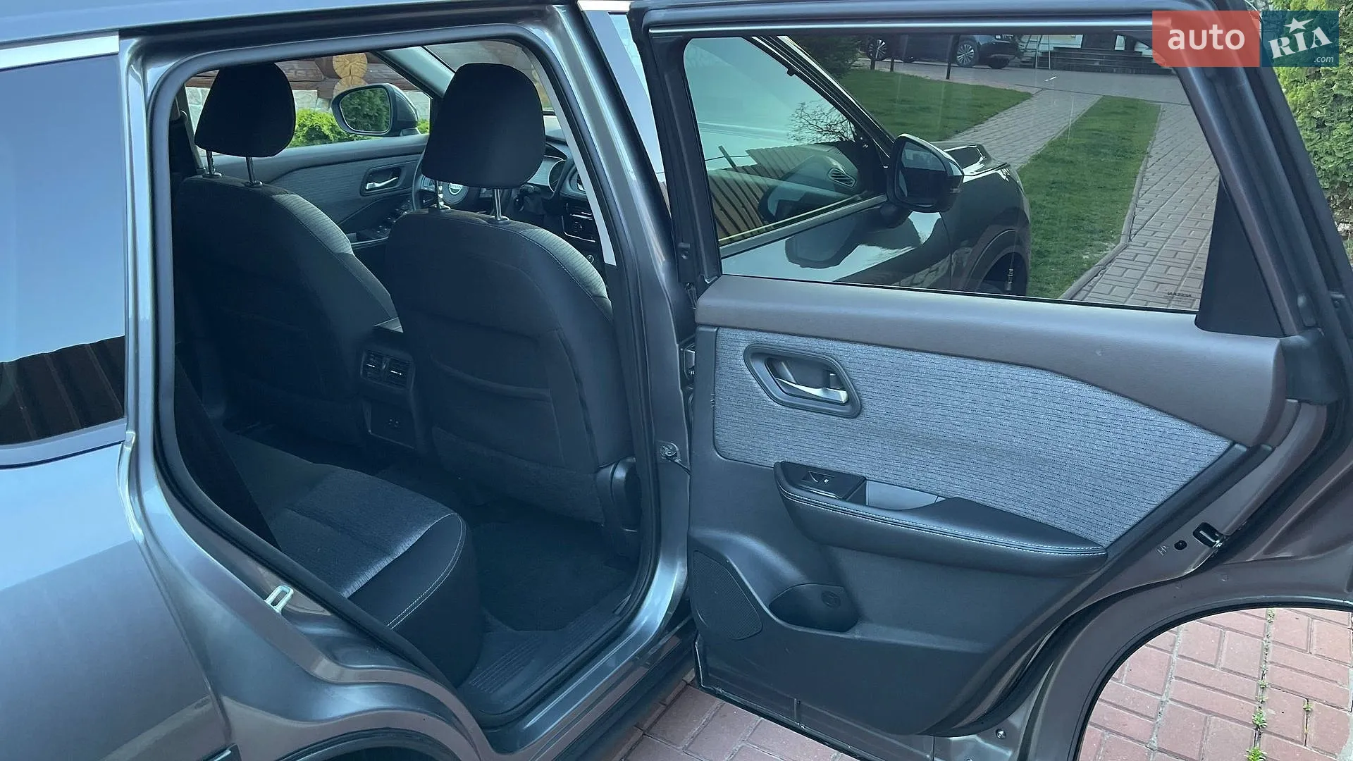 2021 Nissan Rogue - мініатюра 24