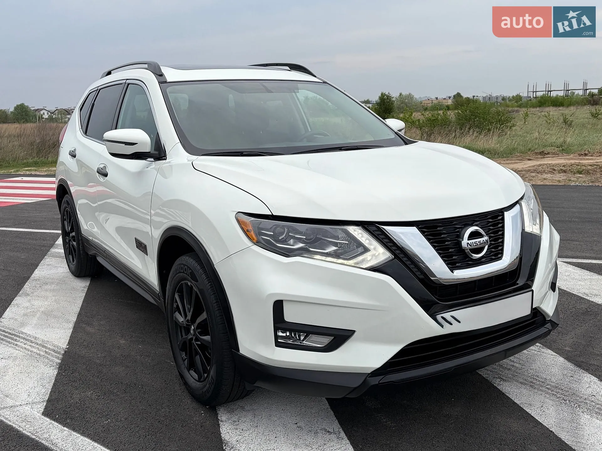 2017 Nissan Rogue - мініатюра 2
