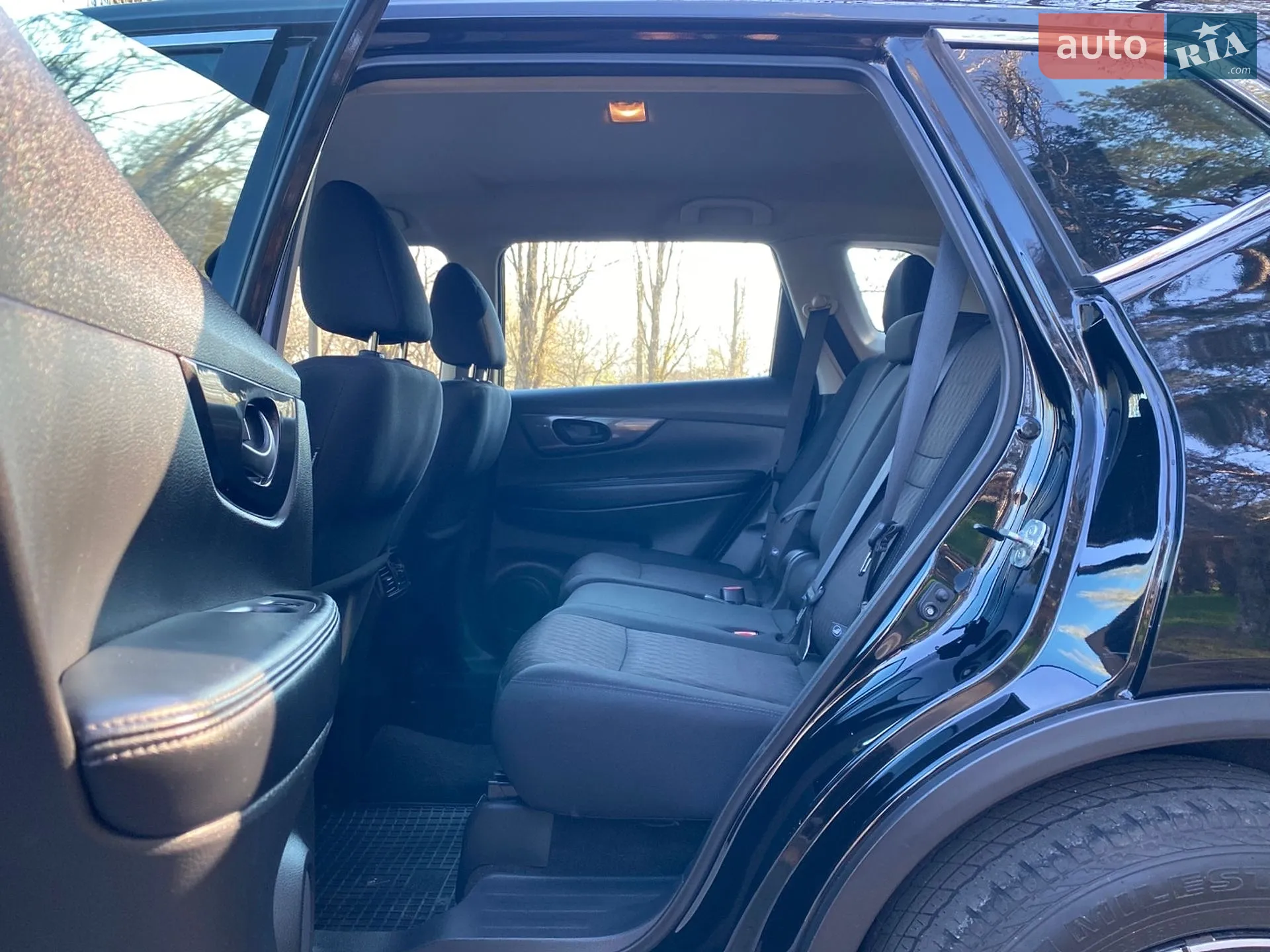 2019 Nissan Rogue - мініатюра 17
