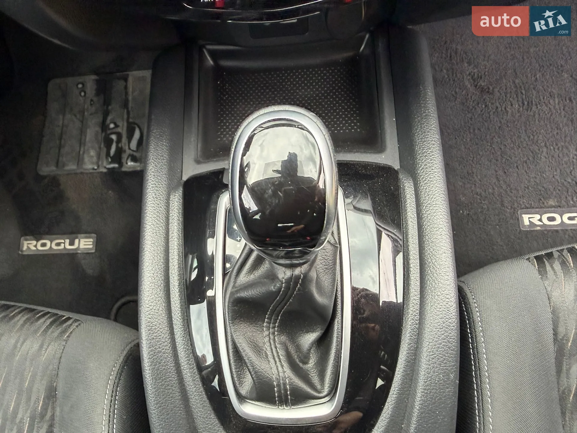 2019 Nissan Rogue - мініатюра 13