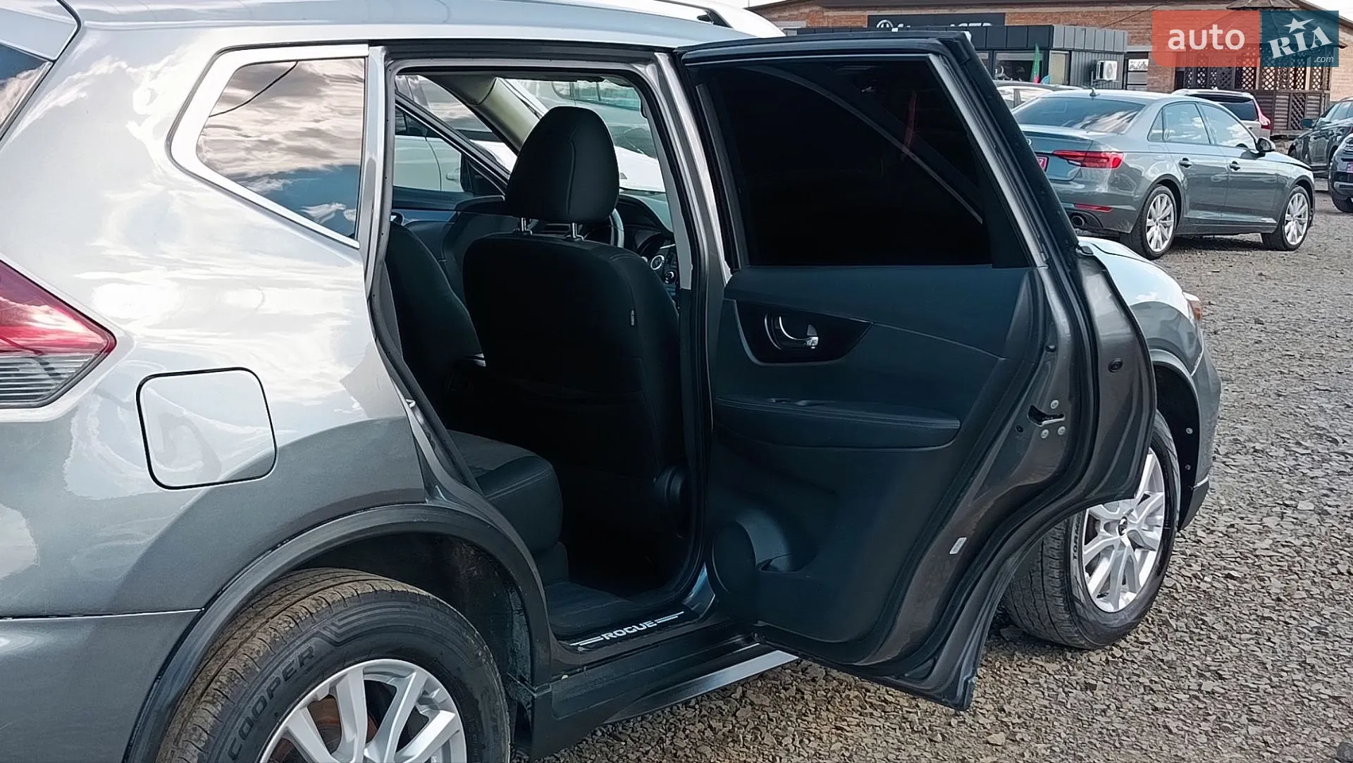 2019 Nissan Rogue - мініатюра 10