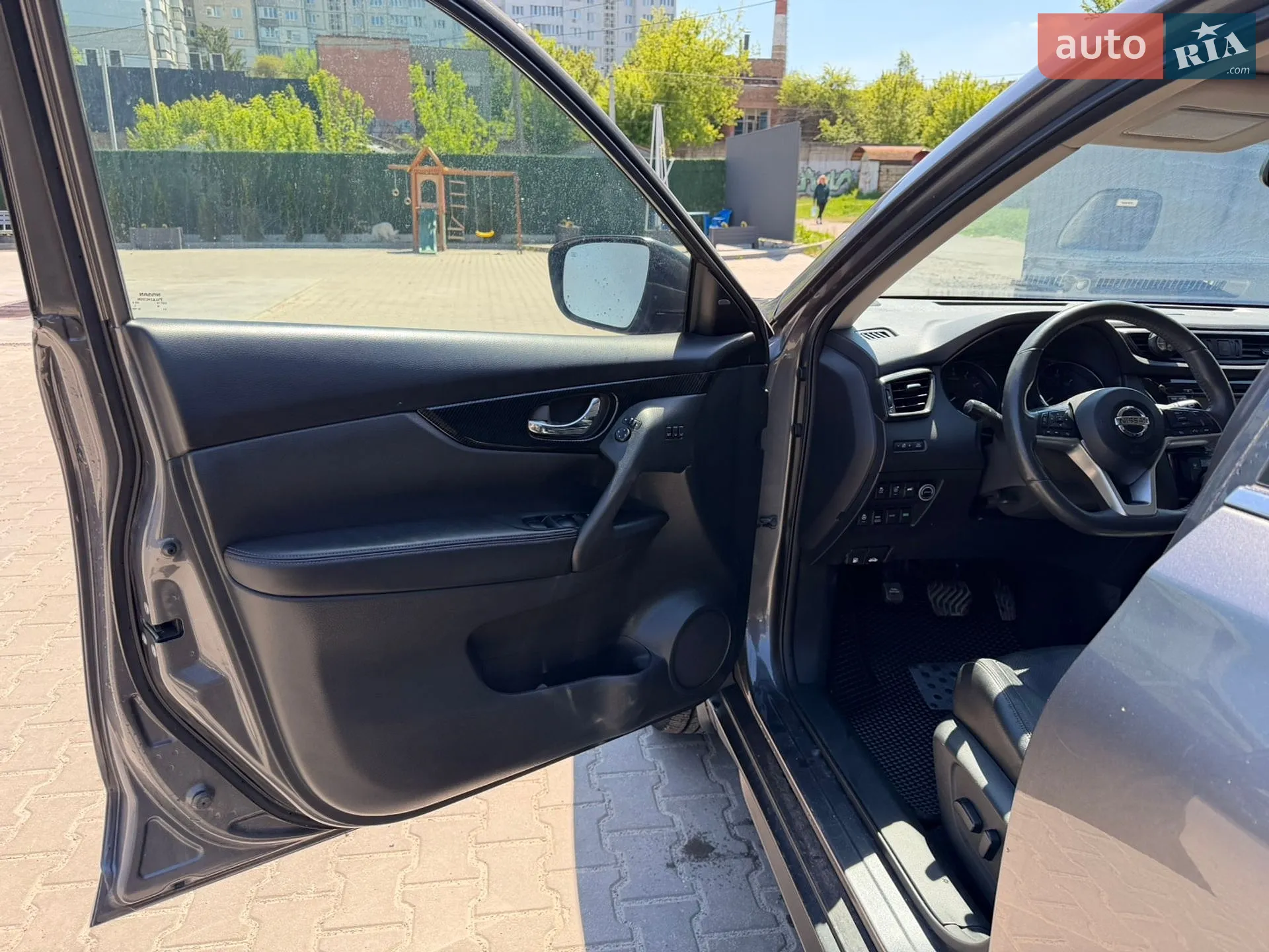 2017 Nissan Rogue - мініатюра 16