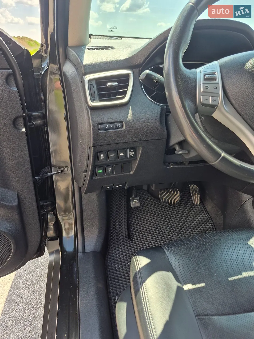 2016 Nissan Rogue - мініатюра 24