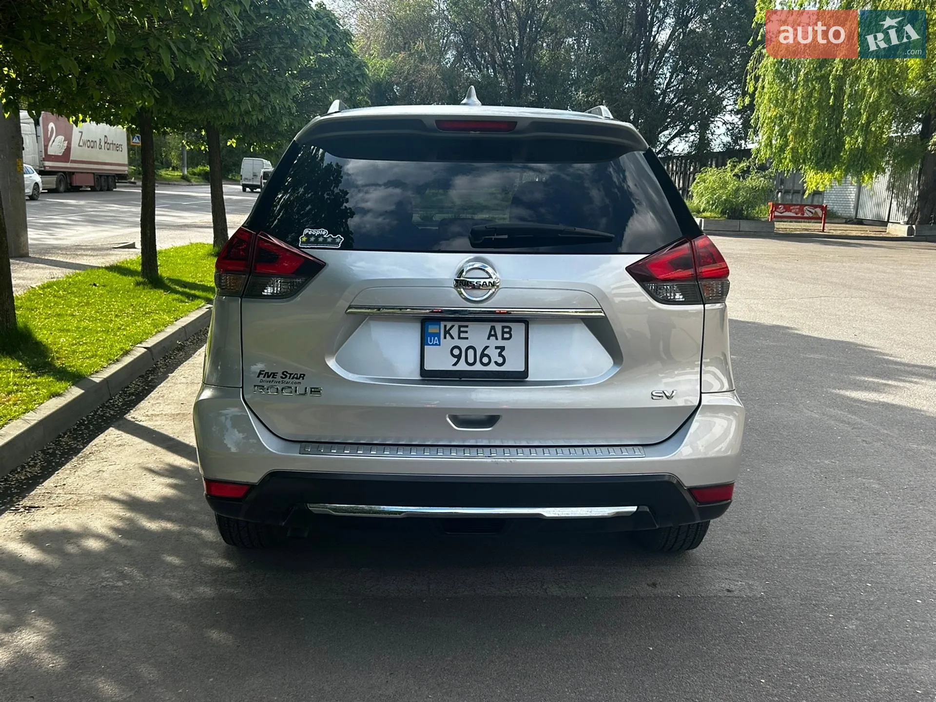 2018 Nissan Rogue - мініатюра 4