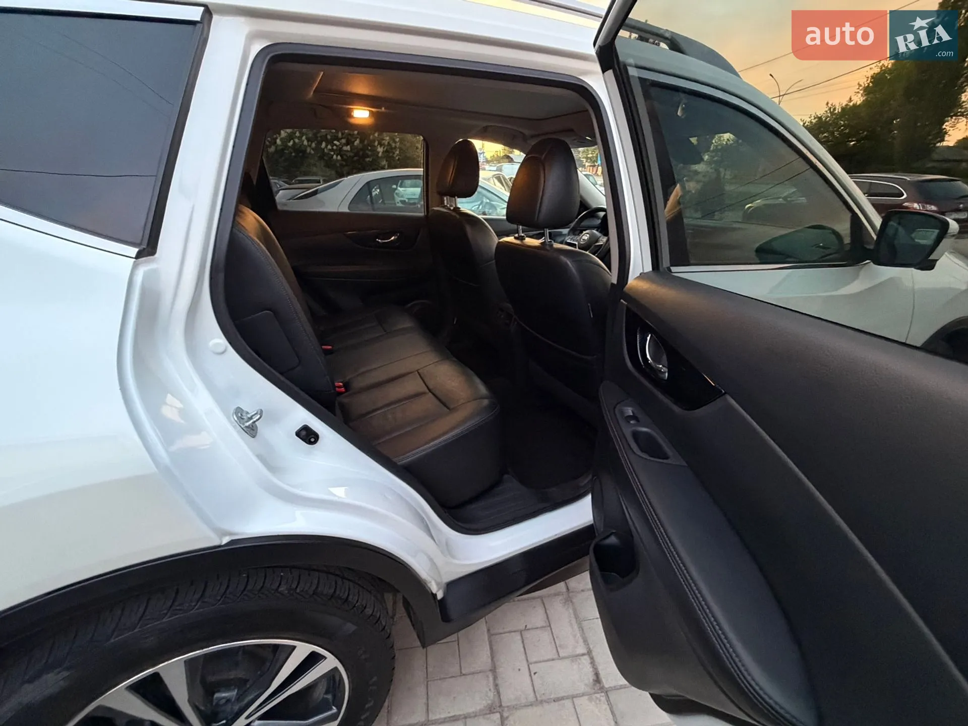 2017 Nissan Rogue - мініатюра 11