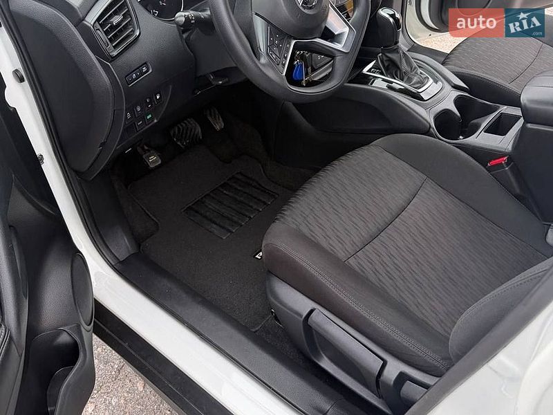 Внедорожник / Кроссовер Nissan Rogue 2020 в Полтаве