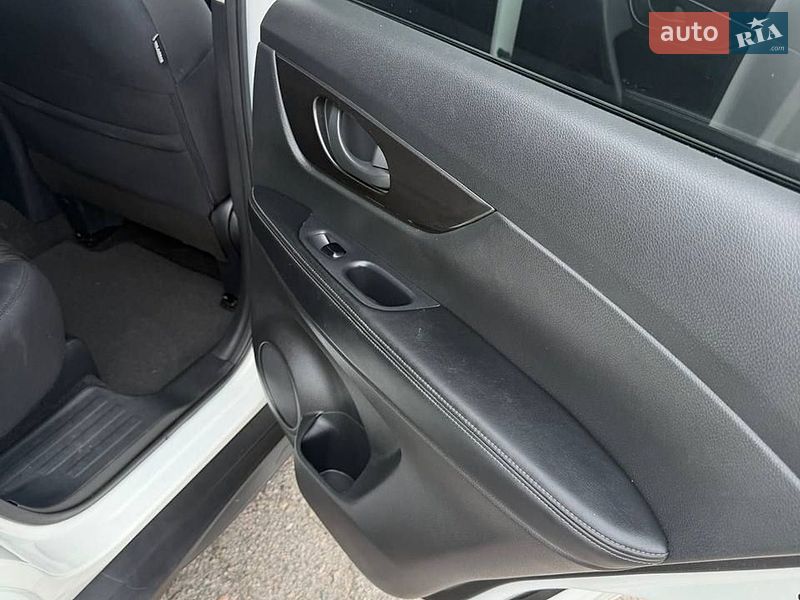 Внедорожник / Кроссовер Nissan Rogue 2020 в Полтаве