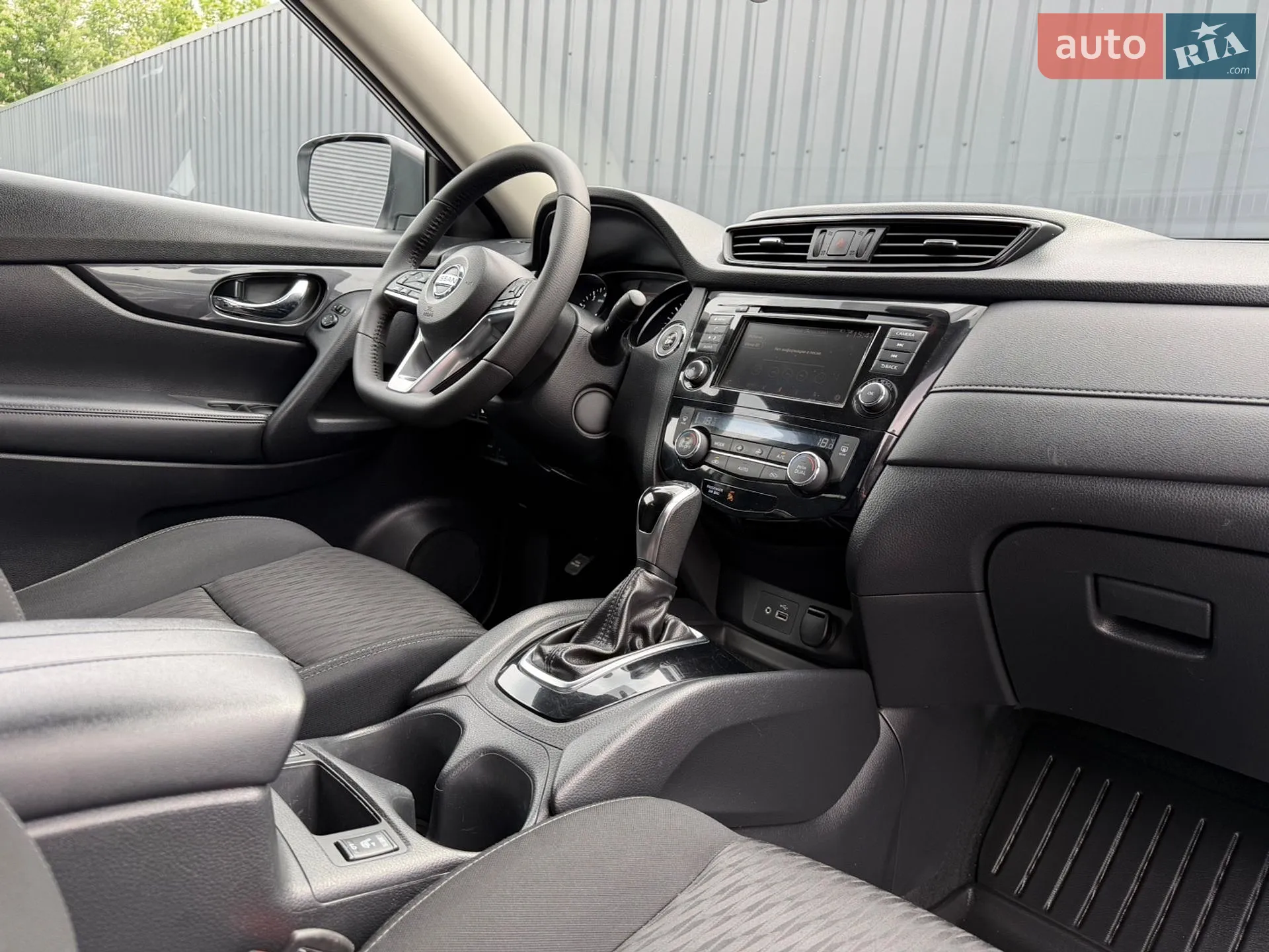 2017 Nissan Rogue - мініатюра 28