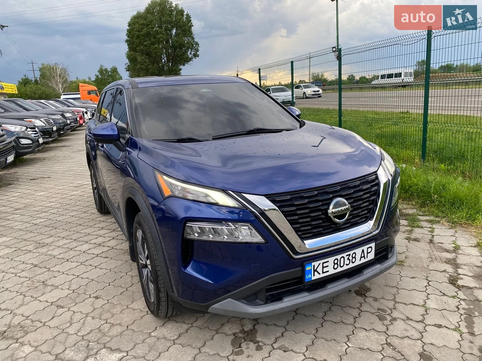 2020 Nissan Rogue - мініатюра 2