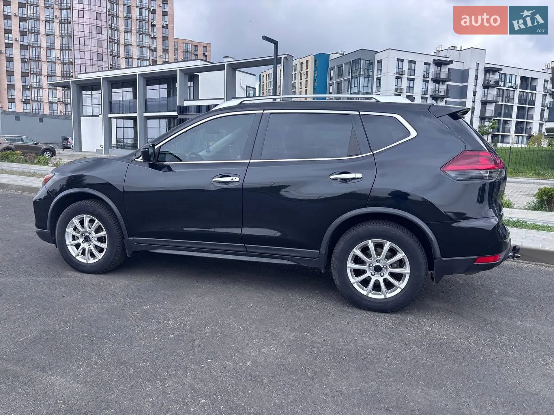 2018 Nissan Rogue - мініатюра 2