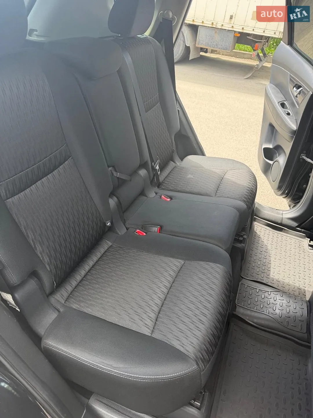 2018 Nissan Rogue - мініатюра 9