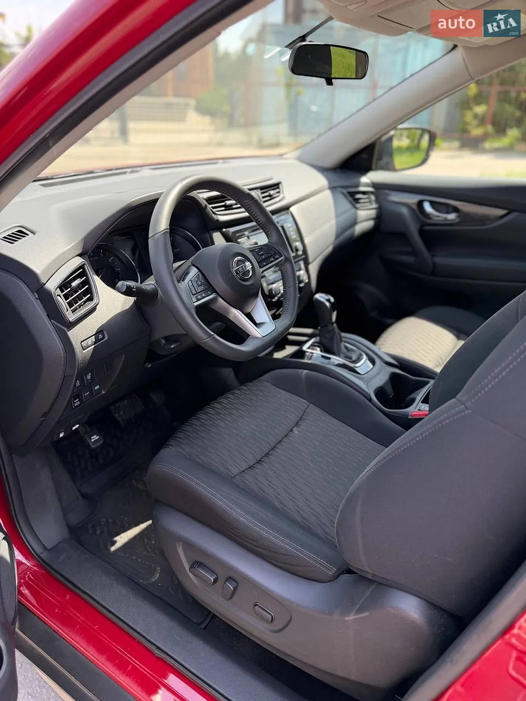 2017 Nissan Rogue - мініатюра 9