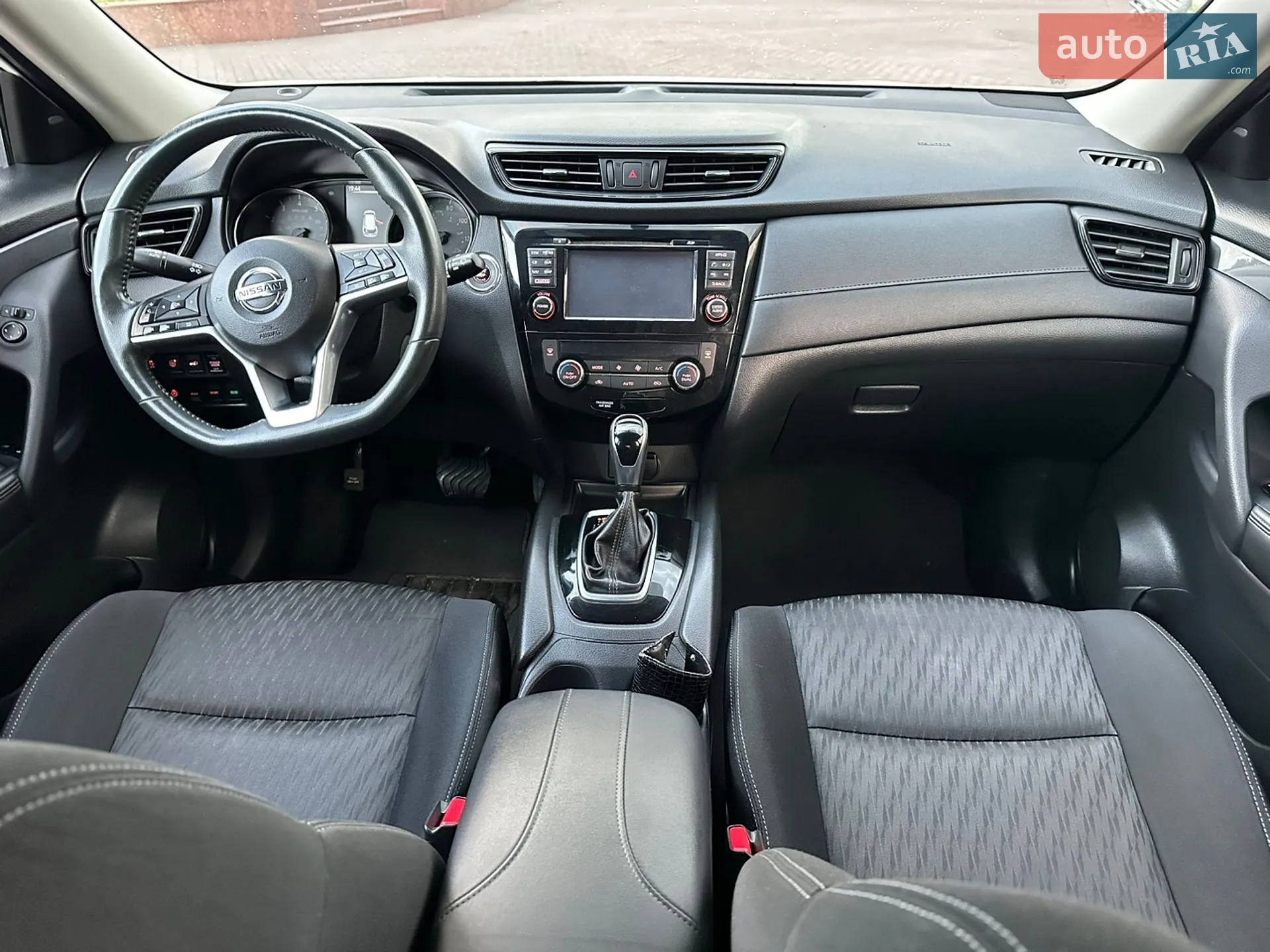 2016 Nissan Rogue - мініатюра 24