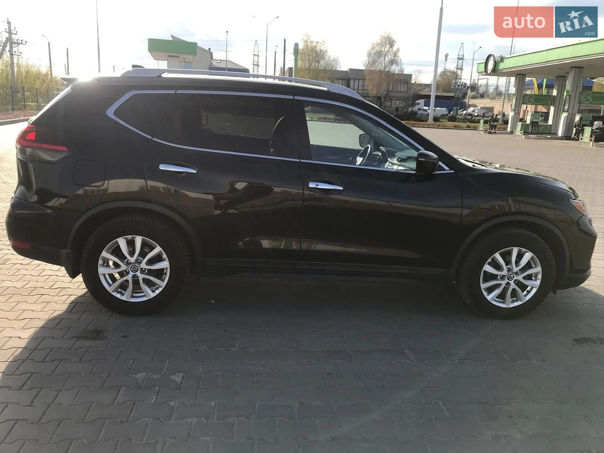 2018 Nissan Rogue - мініатюра 3