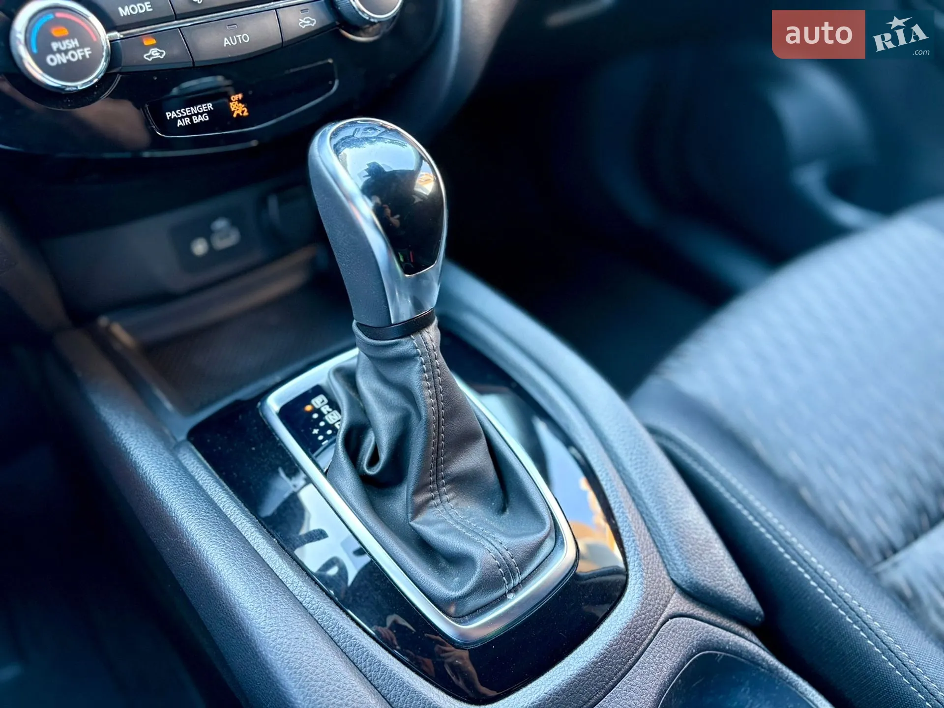 2018 Nissan Rogue - мініатюра 33