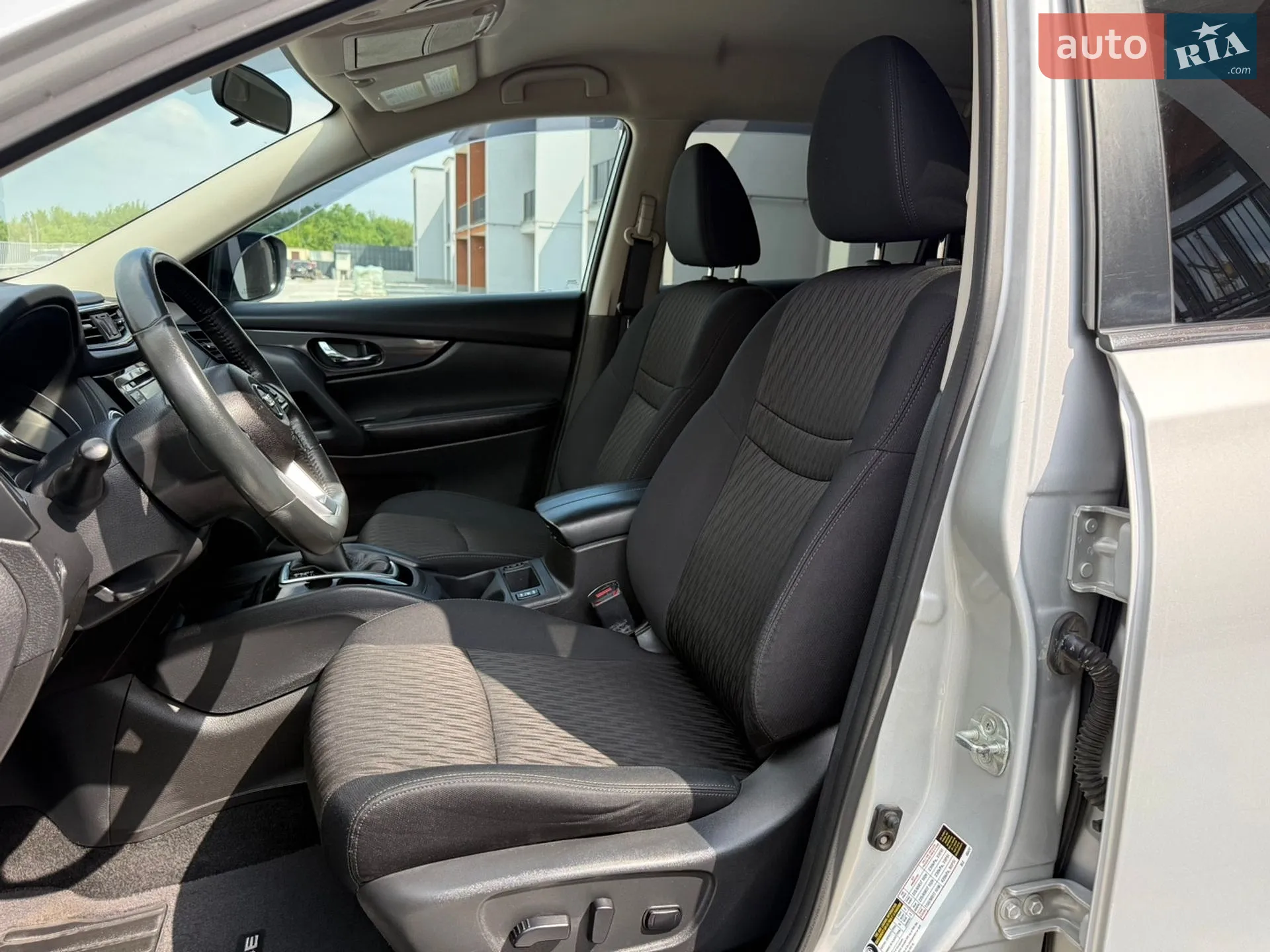 2017 Nissan Rogue - мініатюра 38